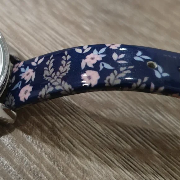 Ted Baker Floral Ribbons 🎀  Watch (Authentic) - Picture 5 of 15